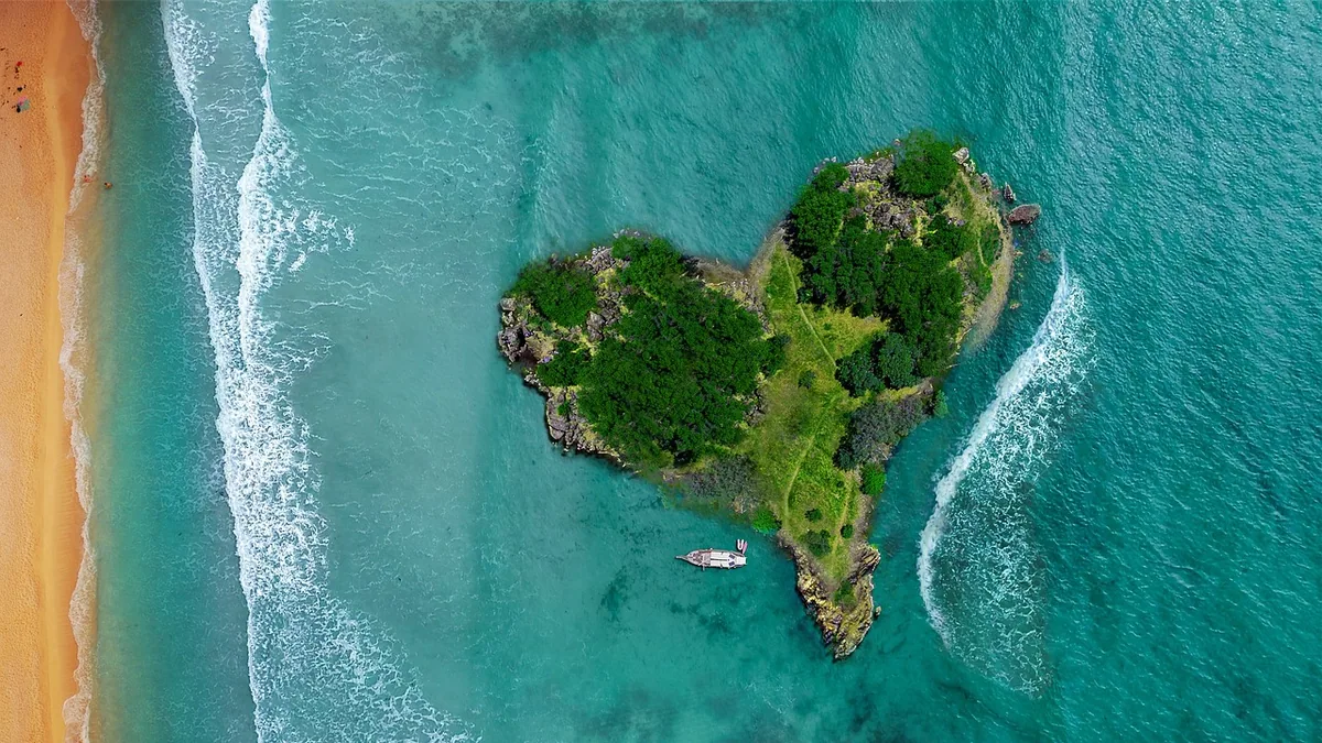 Aile de glisse portée par les alizés au-dessus d'un lagon caribéen, vue complémentaire pour kitesurf Cabarete